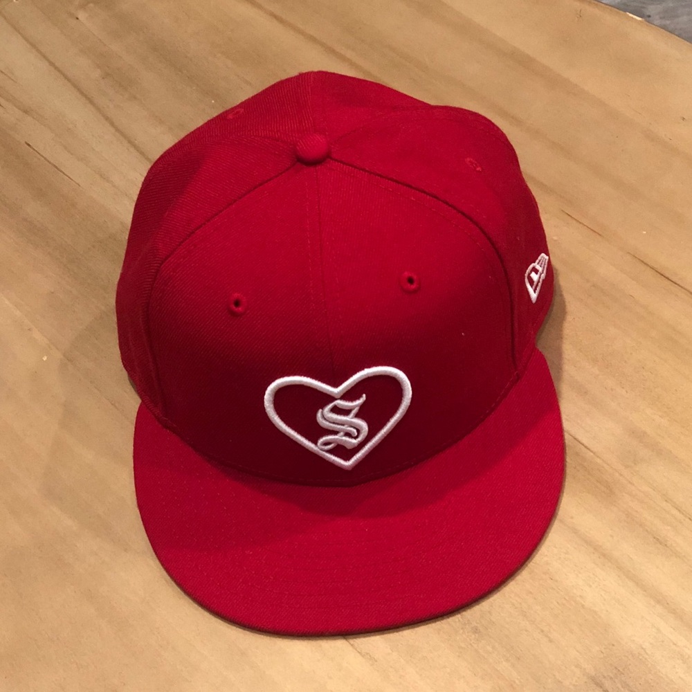 Supreme FW17 heart new era hat